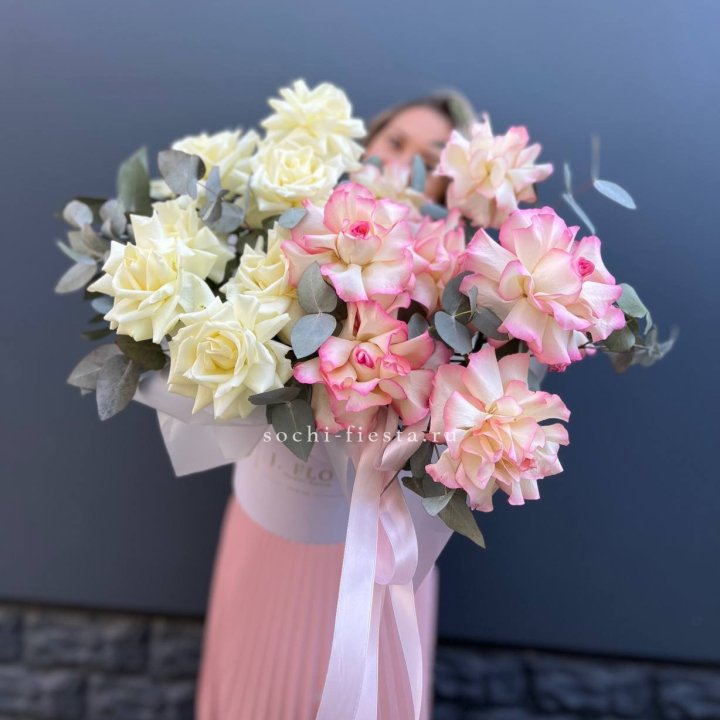 15 Французских роз в боксе в Новочеркасске