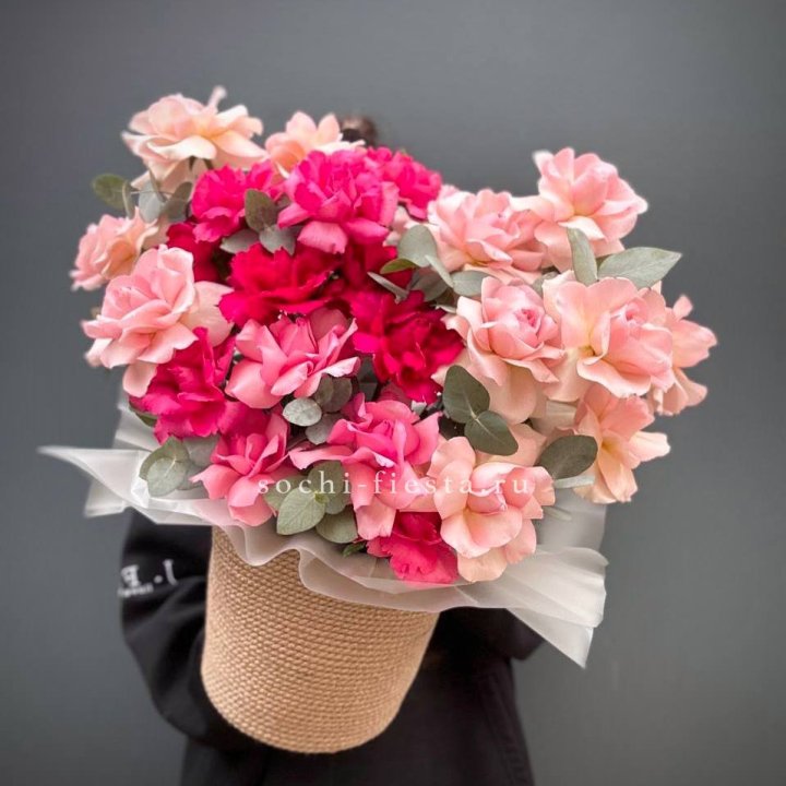 23 Французские розы Микс в боксе в Новочеркасске