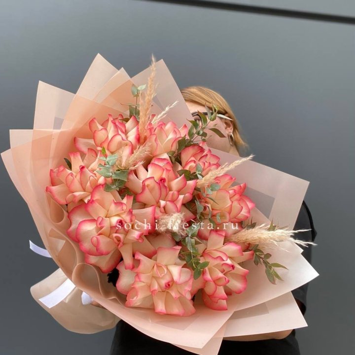 9 Французских роз Джумилия  в Новочеркасске