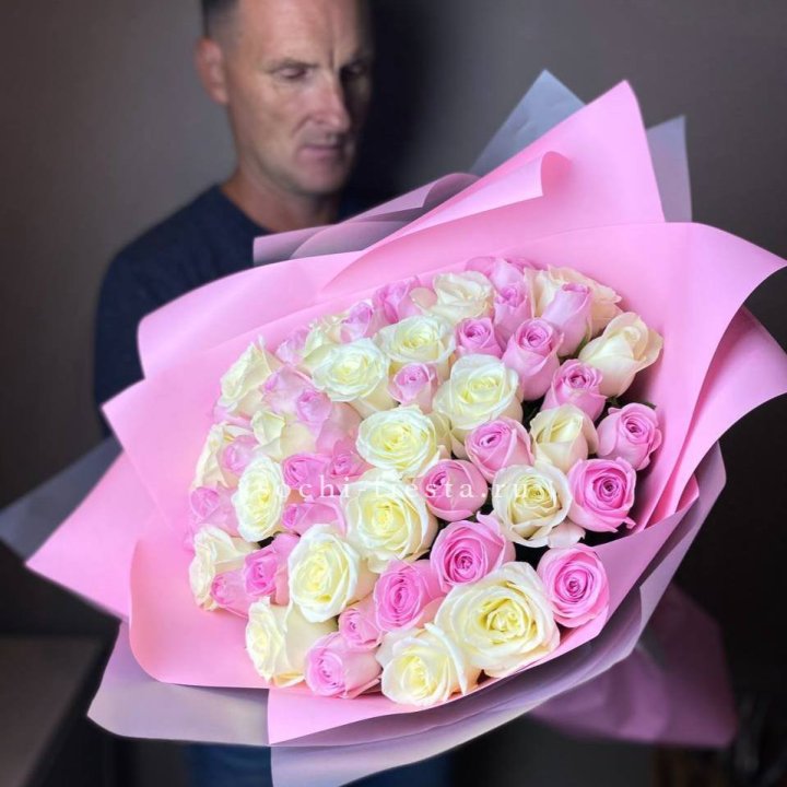 51 белых и розовых роз в Новочеркасске