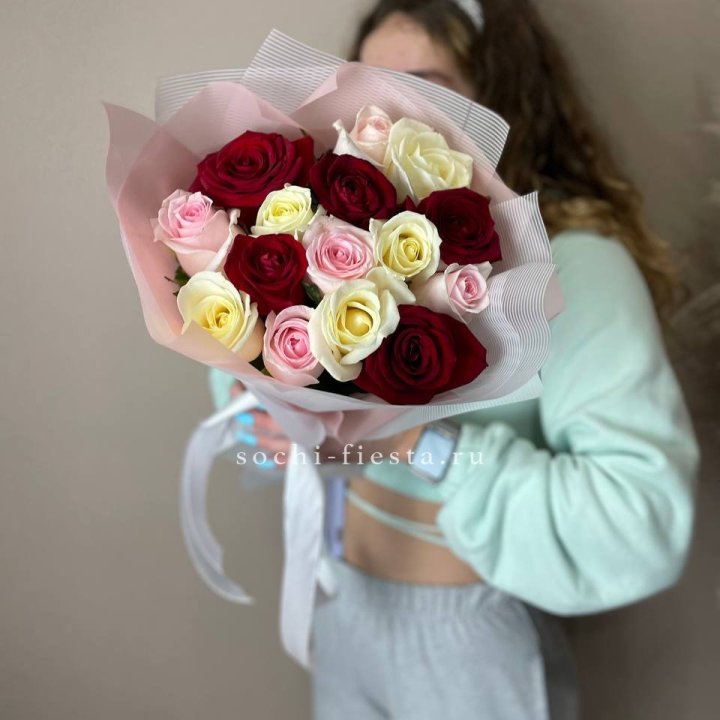 15 роз "Карусель" в Новочеркасске