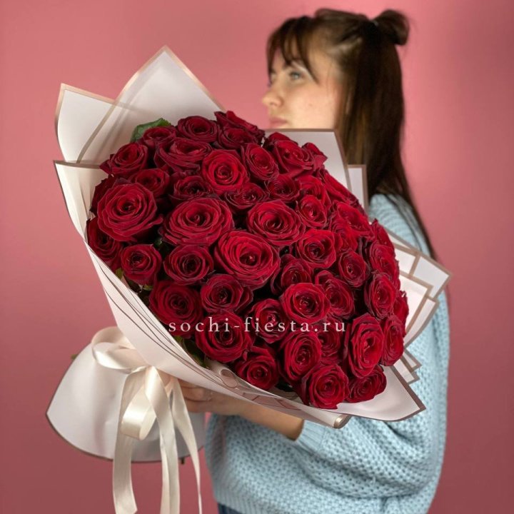 51 красная роза "Лавели" в Новочеркасске