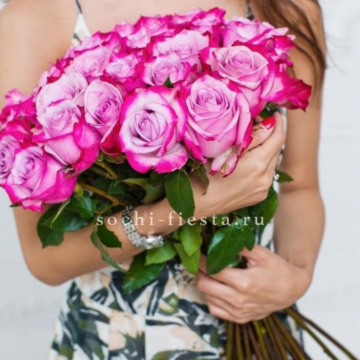 Букет высоких роз Ди перпел в Новочеркасске