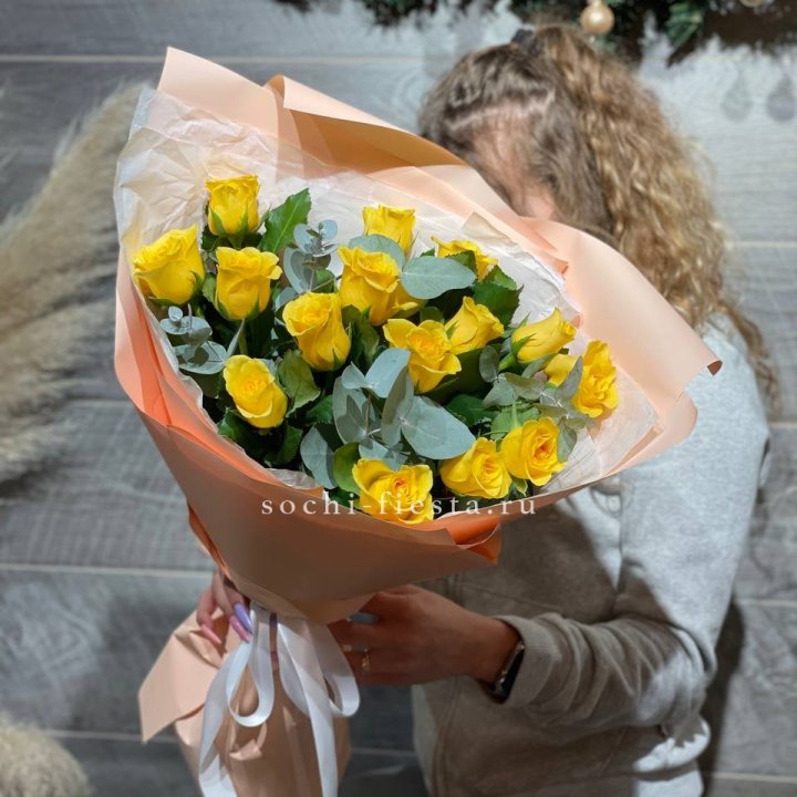 15 желтых роз в Новочеркасске