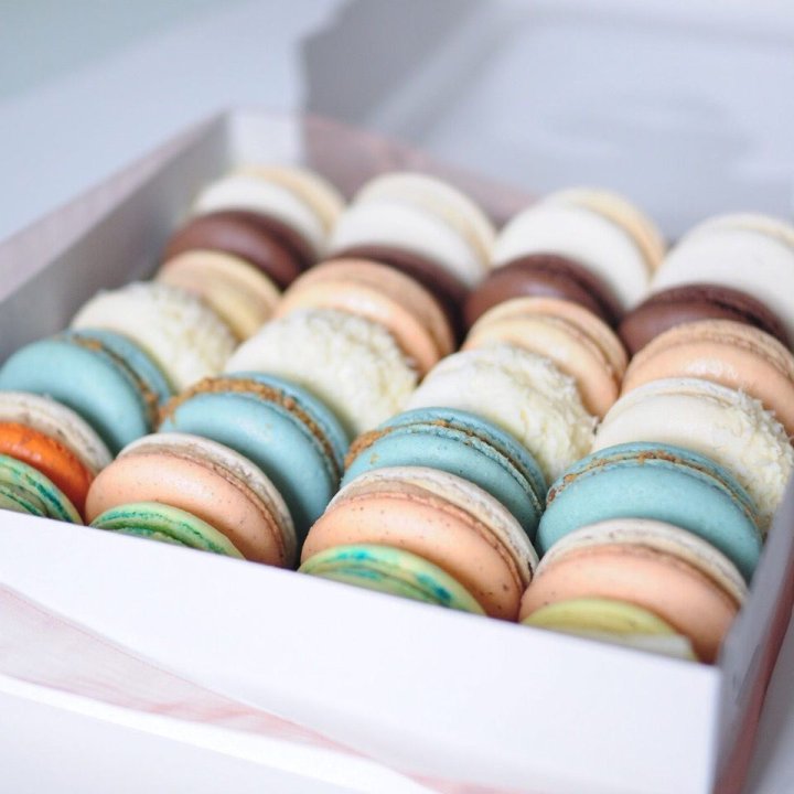 Коробка макаронс 25 шт. в Новочеркасске