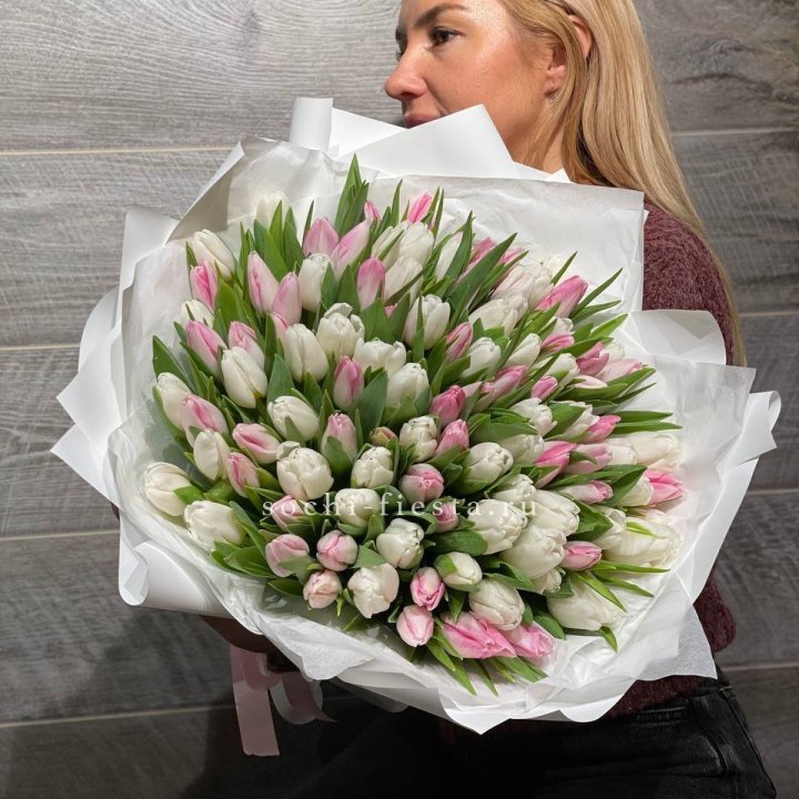 101 тюльпан нежный микс в Новочеркасске