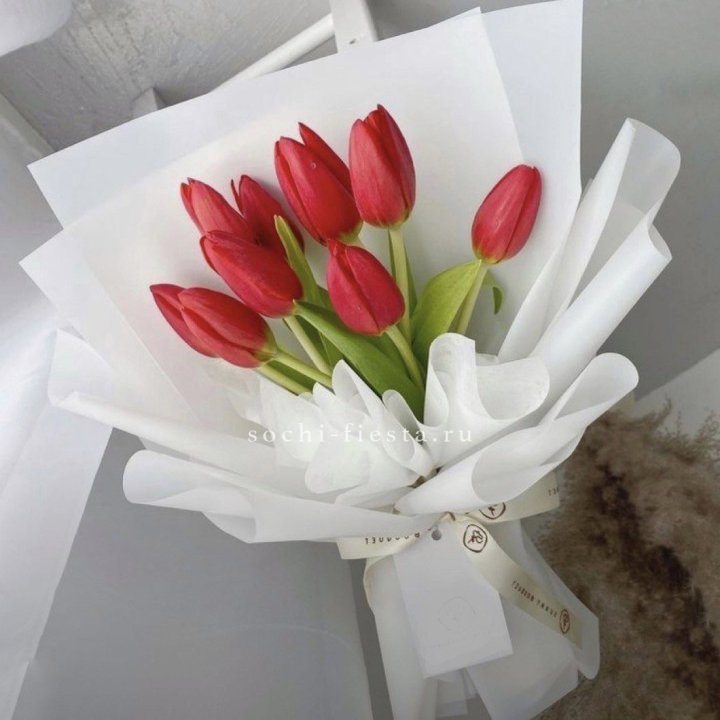 Букет красных тюльпанов в Новочеркасске