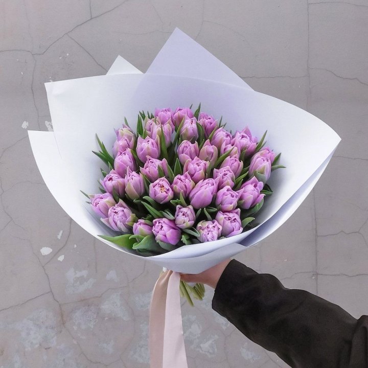 35 сиреневых тюльпанов в Новочеркасске