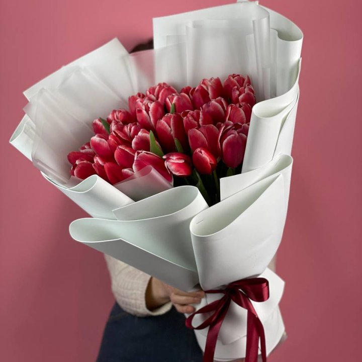 Букет красных тюльпанов в Новочеркасске